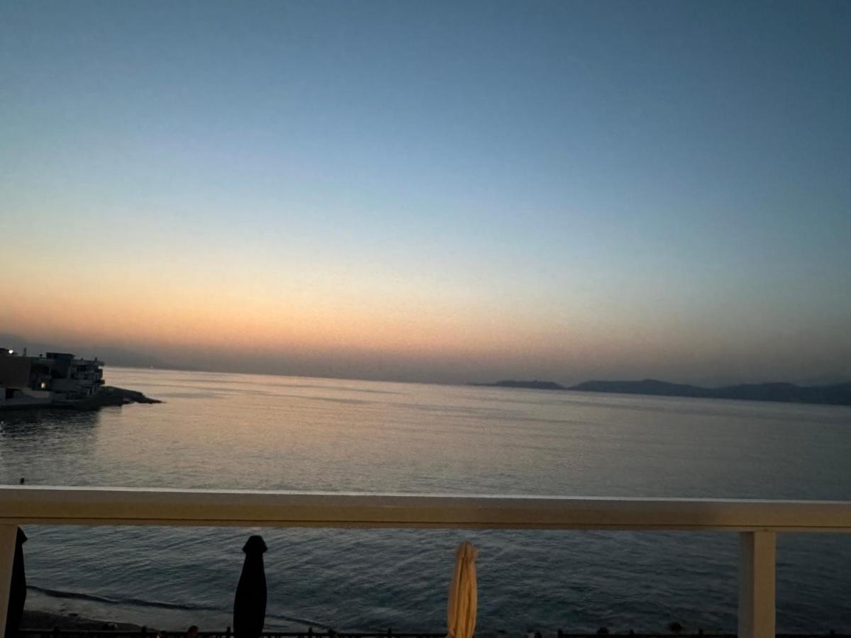 Beach Retreat In Town Corinth エクステリア 写真