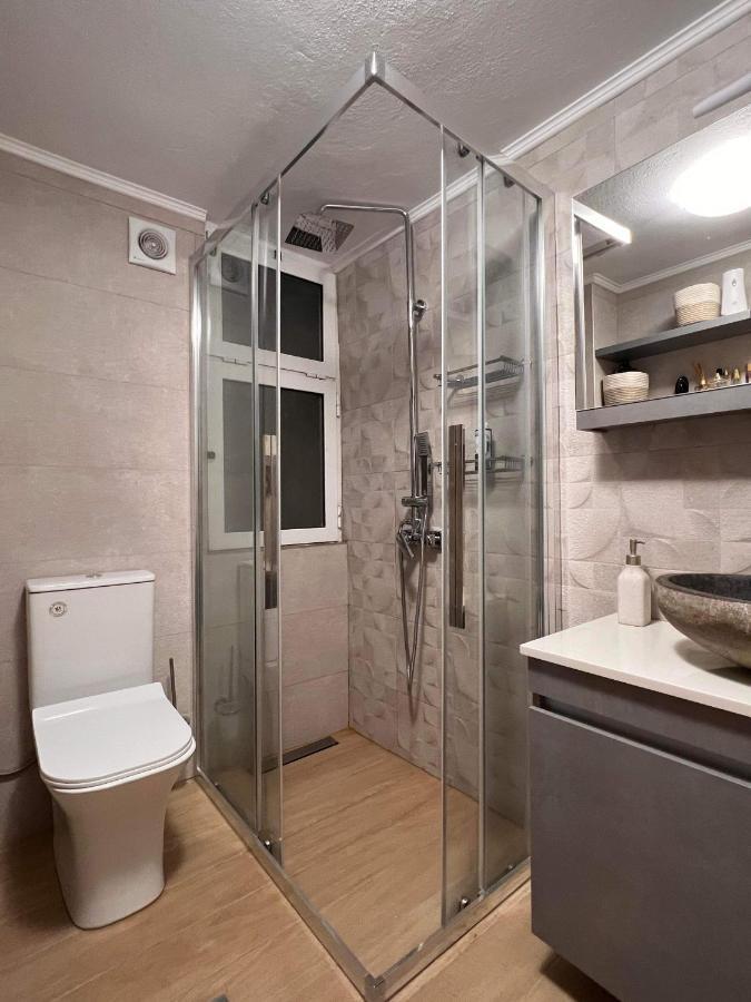 Beach Retreat In Town Corinth エクステリア 写真