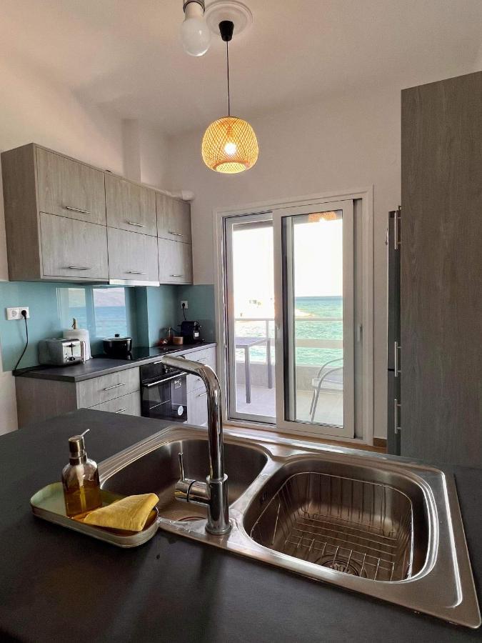 Beach Retreat In Town Corinth エクステリア 写真